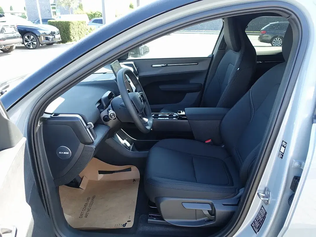 Volvo EX30 Edition Plus - Thumbnail 12