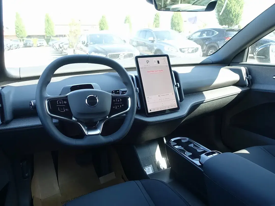 Volvo EX30 Edition Plus - Thumbnail 13