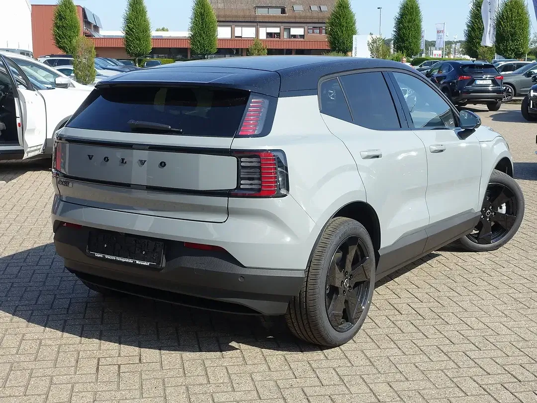 Volvo EX30 Edition Plus - foto 2