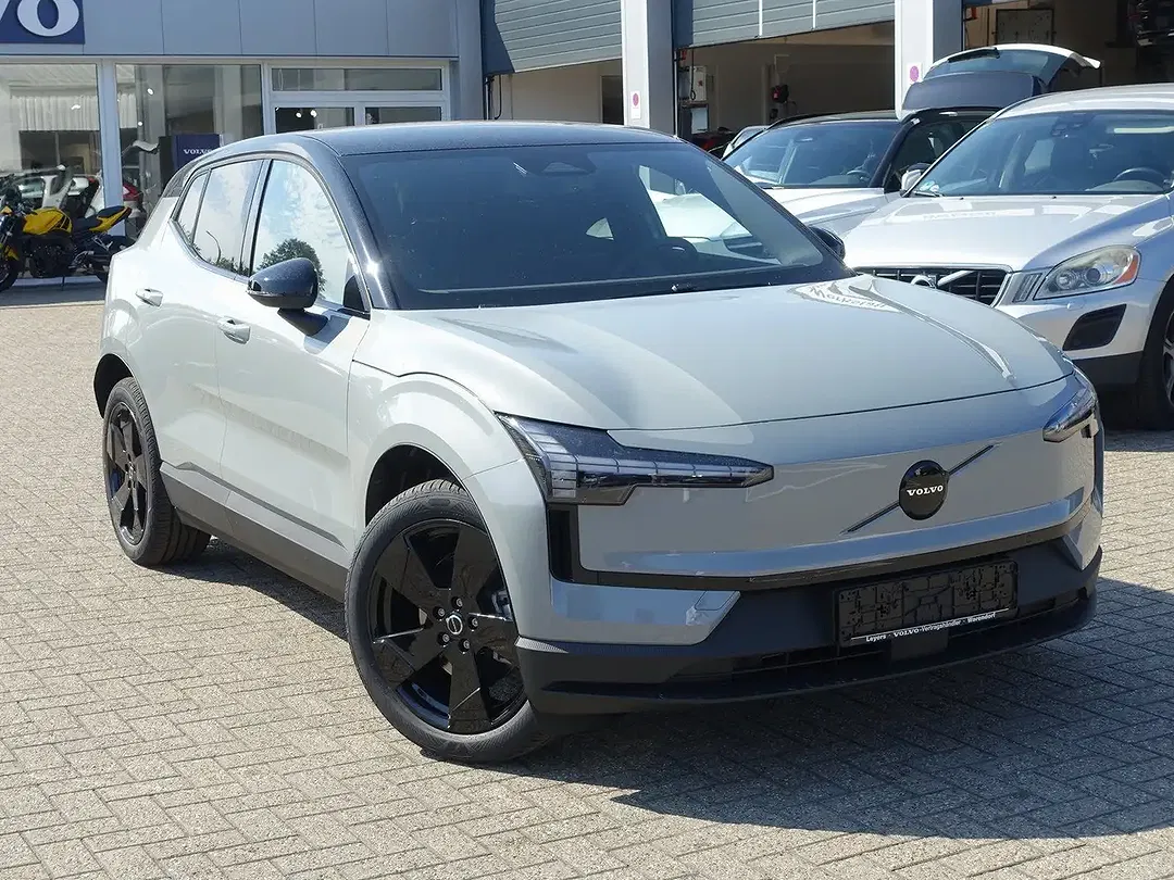 Volvo EX30 Edition Plus - Thumbnail 4