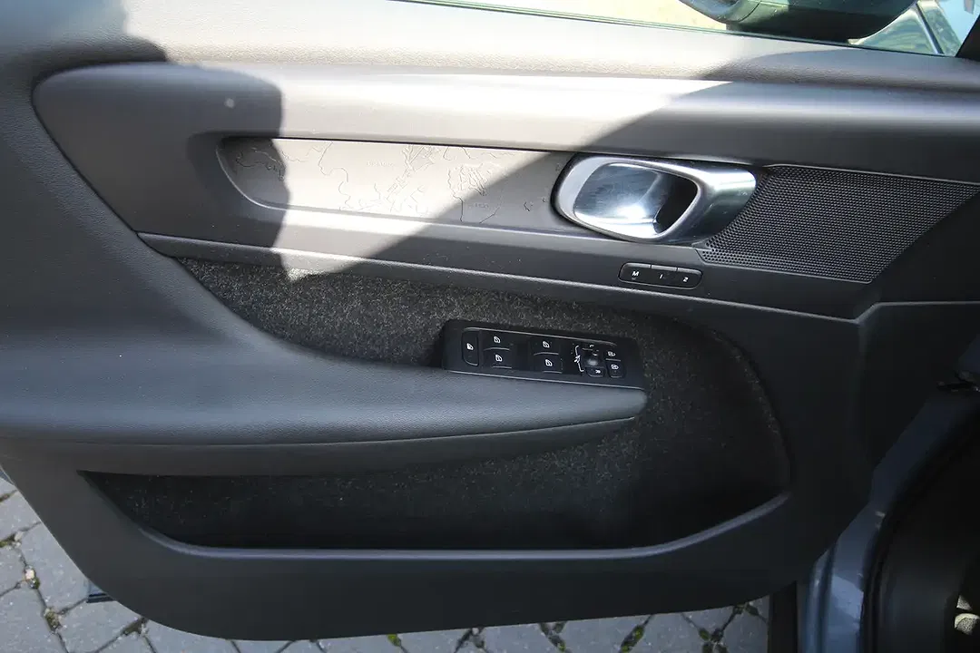 Volvo XC40 T3 1.5 - Thumbnail 12