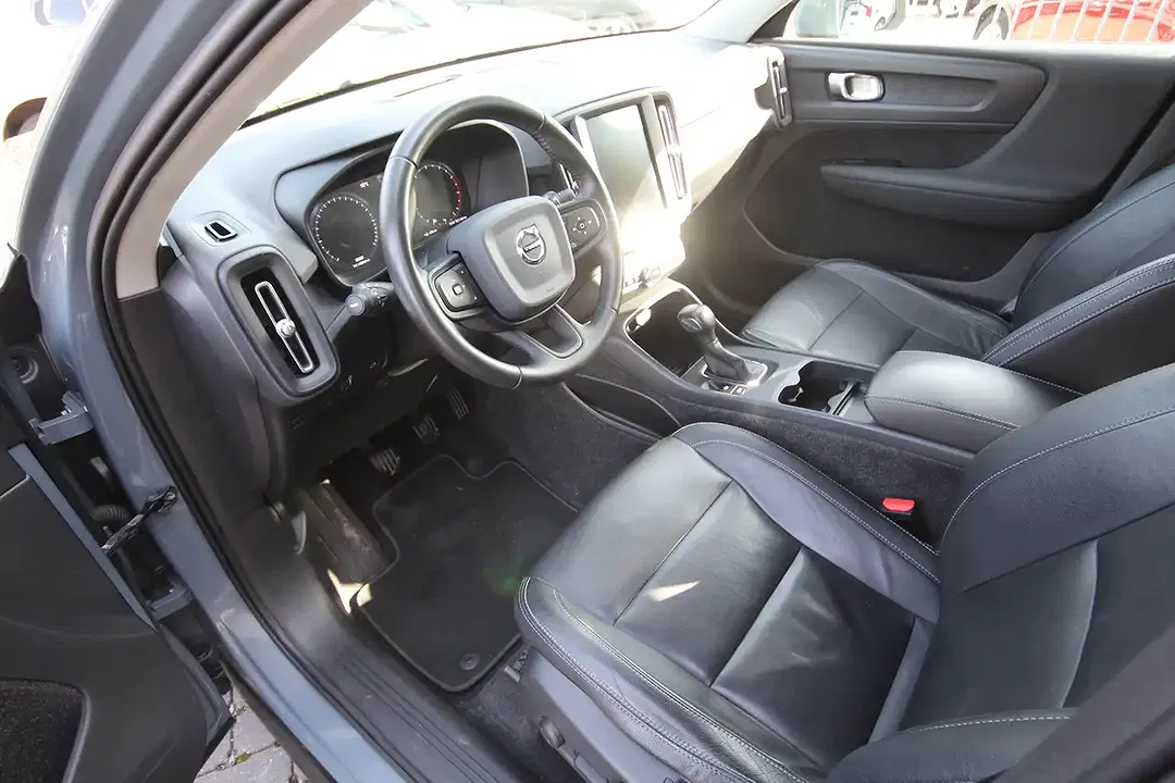 Volvo XC40 T3 1.5 - Thumbnail 13