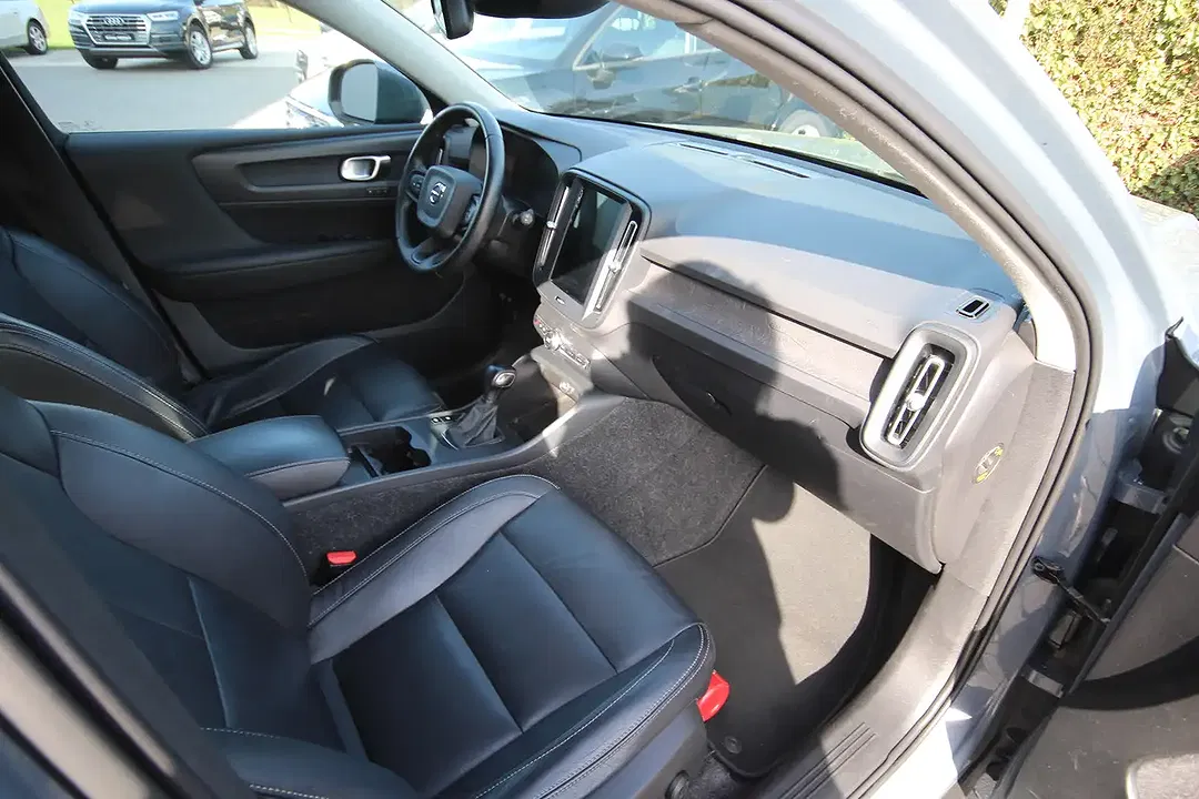 Volvo XC40 T3 1.5 - Thumbnail 14