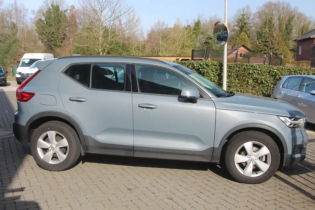 Volvo XC40 T3 1.5 - Thumbnail 4