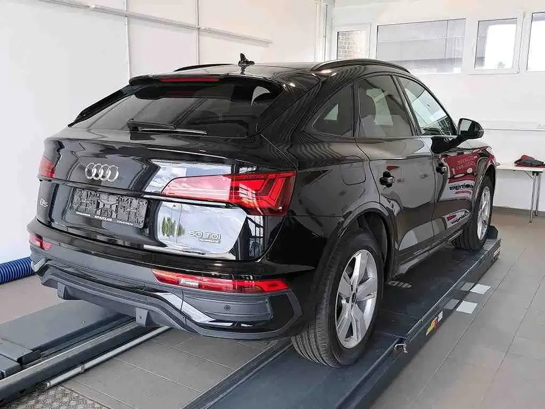 Audi Q5 50 TDI quattro Sportback S line - Thumbnail 4