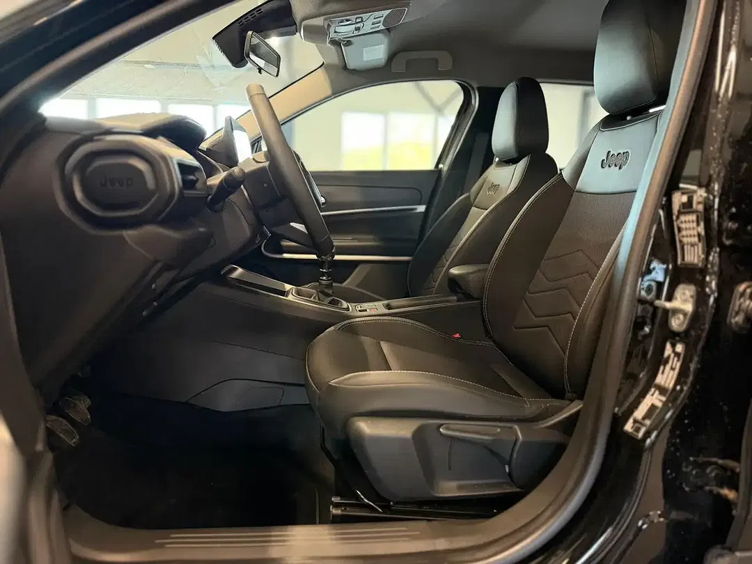 Jeep Avenger Summit - Thumbnail 9