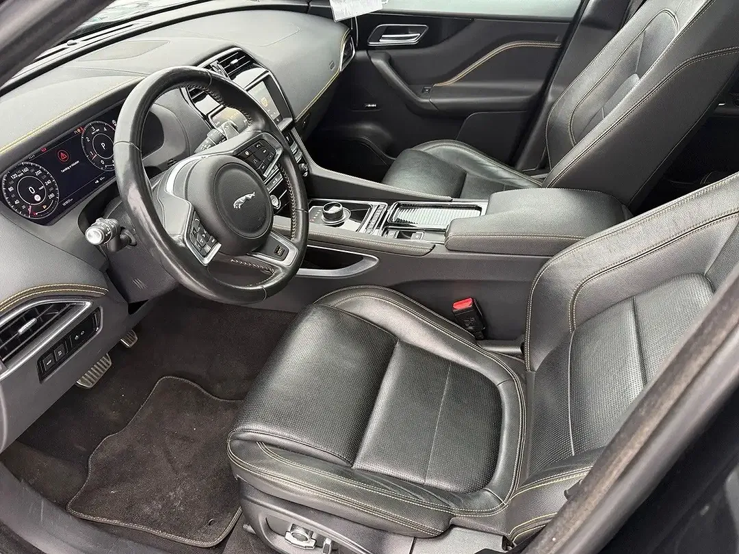 Jaguar F-Pace 4x4 300 Sport R - Thumbnail 9