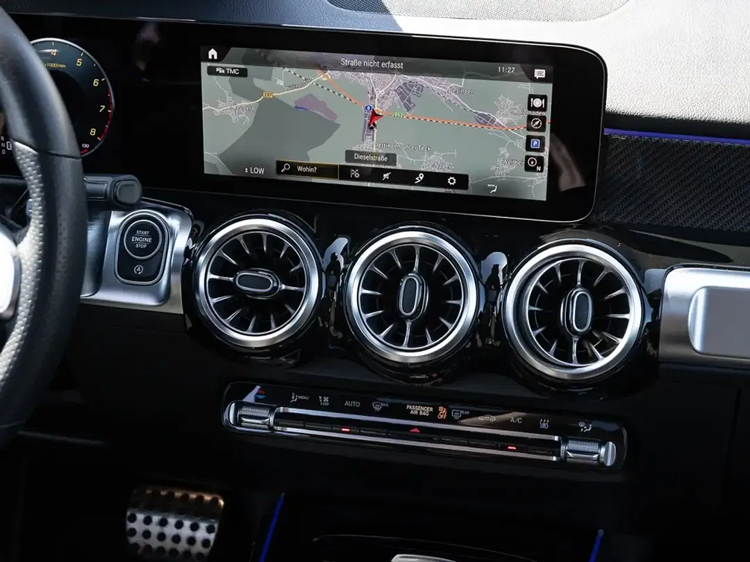 Mercedes-Benz GLB 200 AMG Line - Thumbnail 13