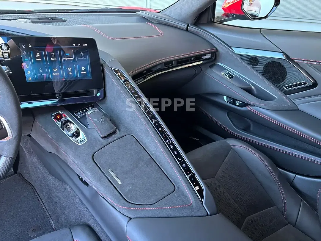 Corvette C8 E-Ray 3LZ Coupe - Thumbnail 12