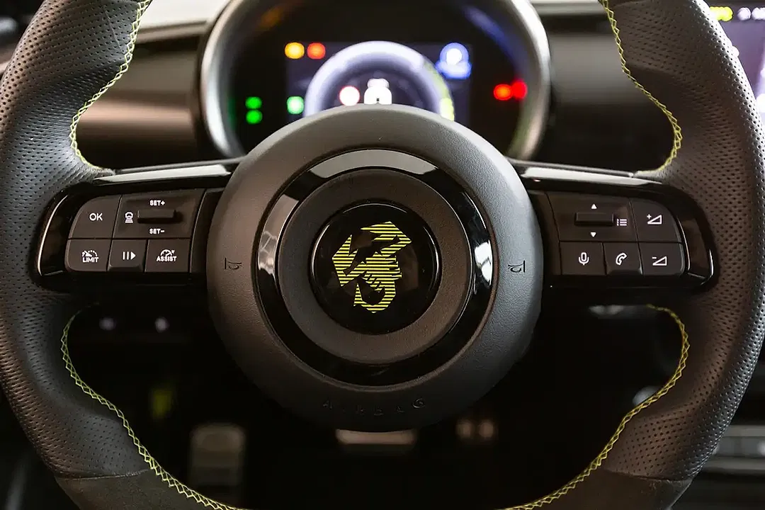 Abarth 600e Turismo - Thumbnail 6
