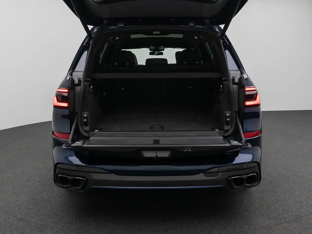 BMW X7 M - Thumbnail 7