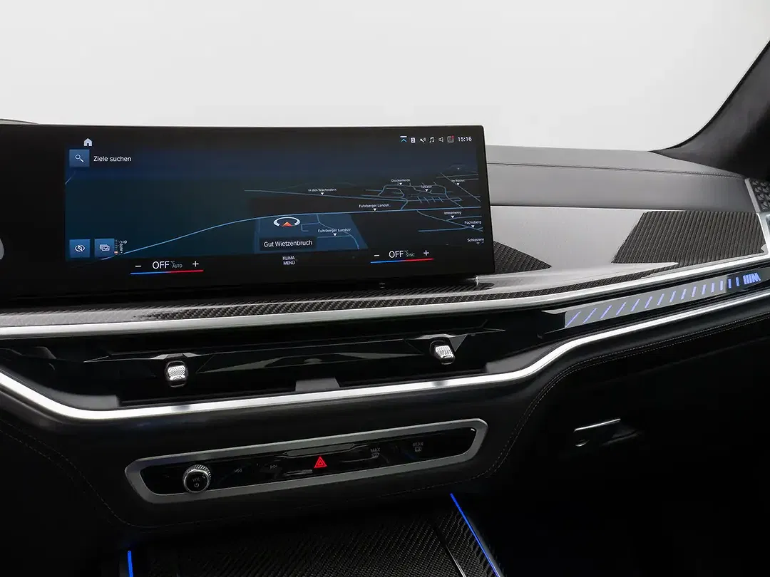 BMW X7 M - Thumbnail 11