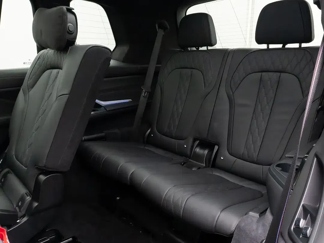 BMW X7 M - Thumbnail 15