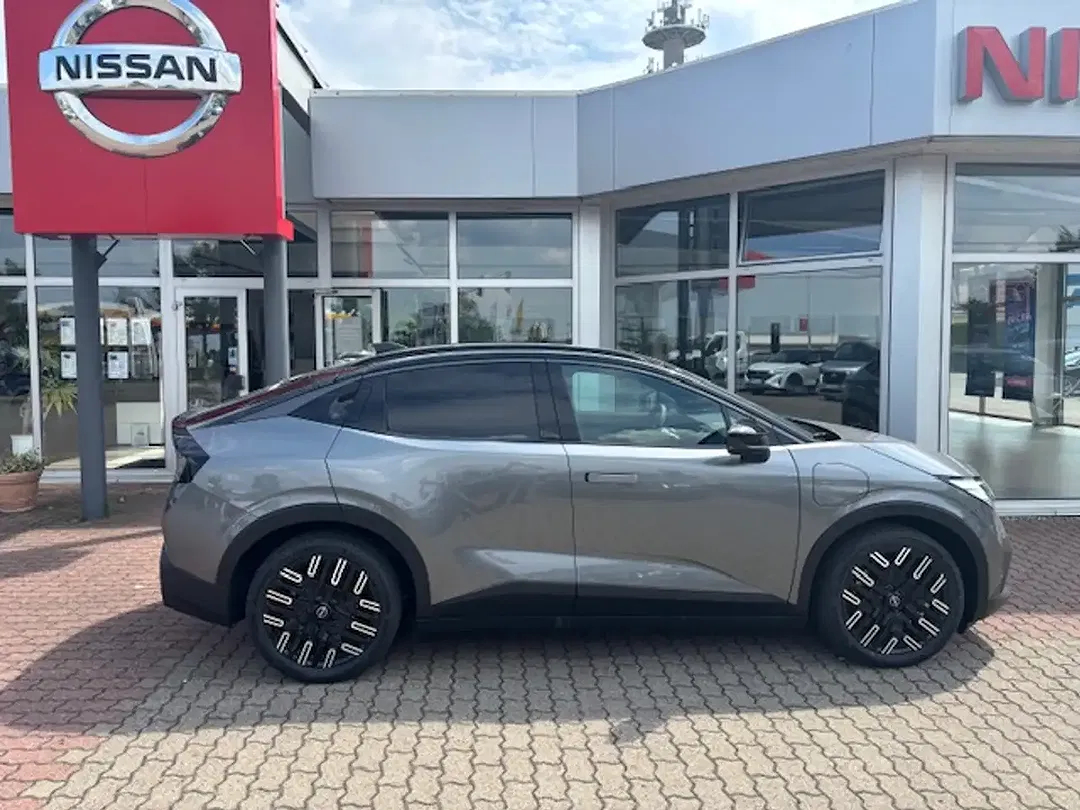 Nissan Leaf Evolve - Thumbnail 3