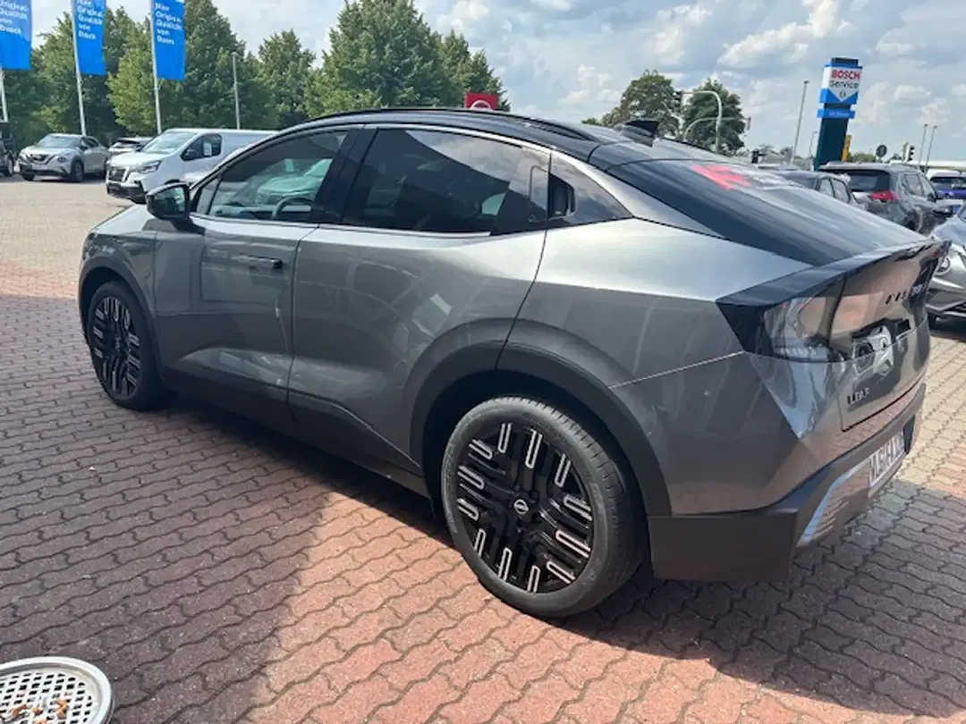 Nissan Leaf Evolve - Thumbnail 6