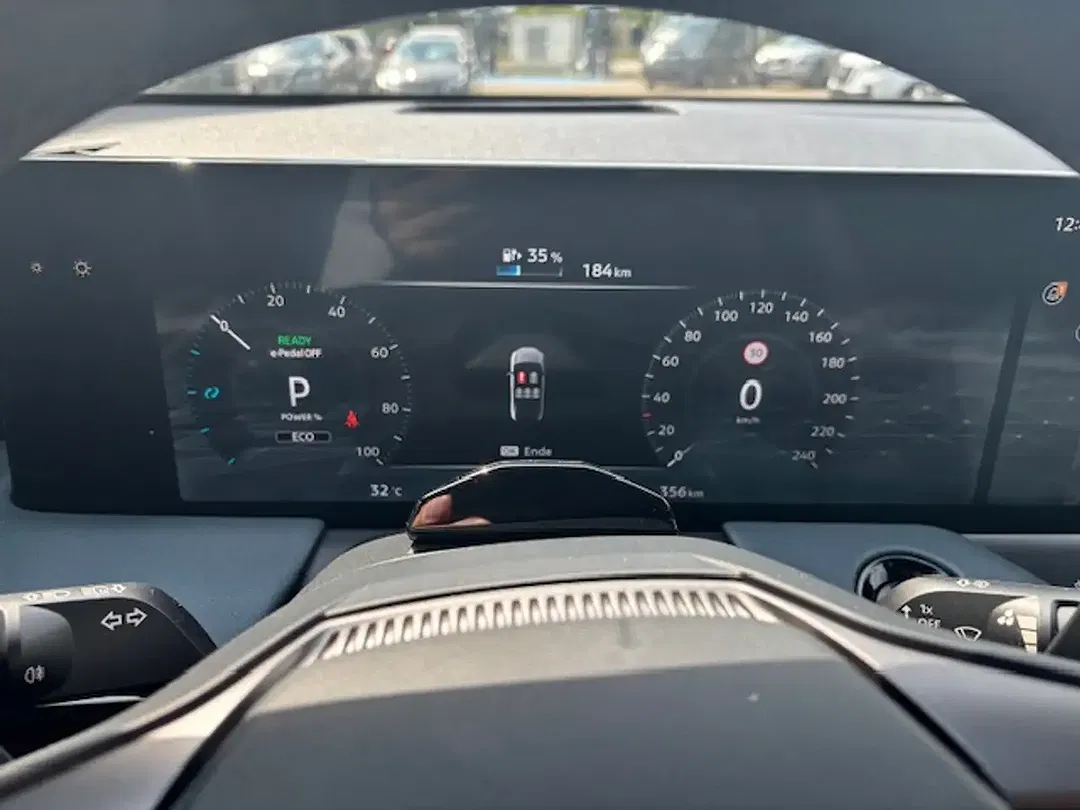 Nissan Leaf Evolve - Thumbnail 8