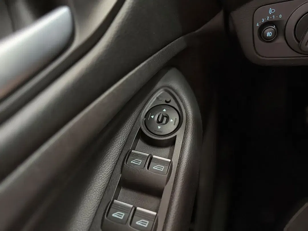Ford Kuga 4x4 - Thumbnail 11