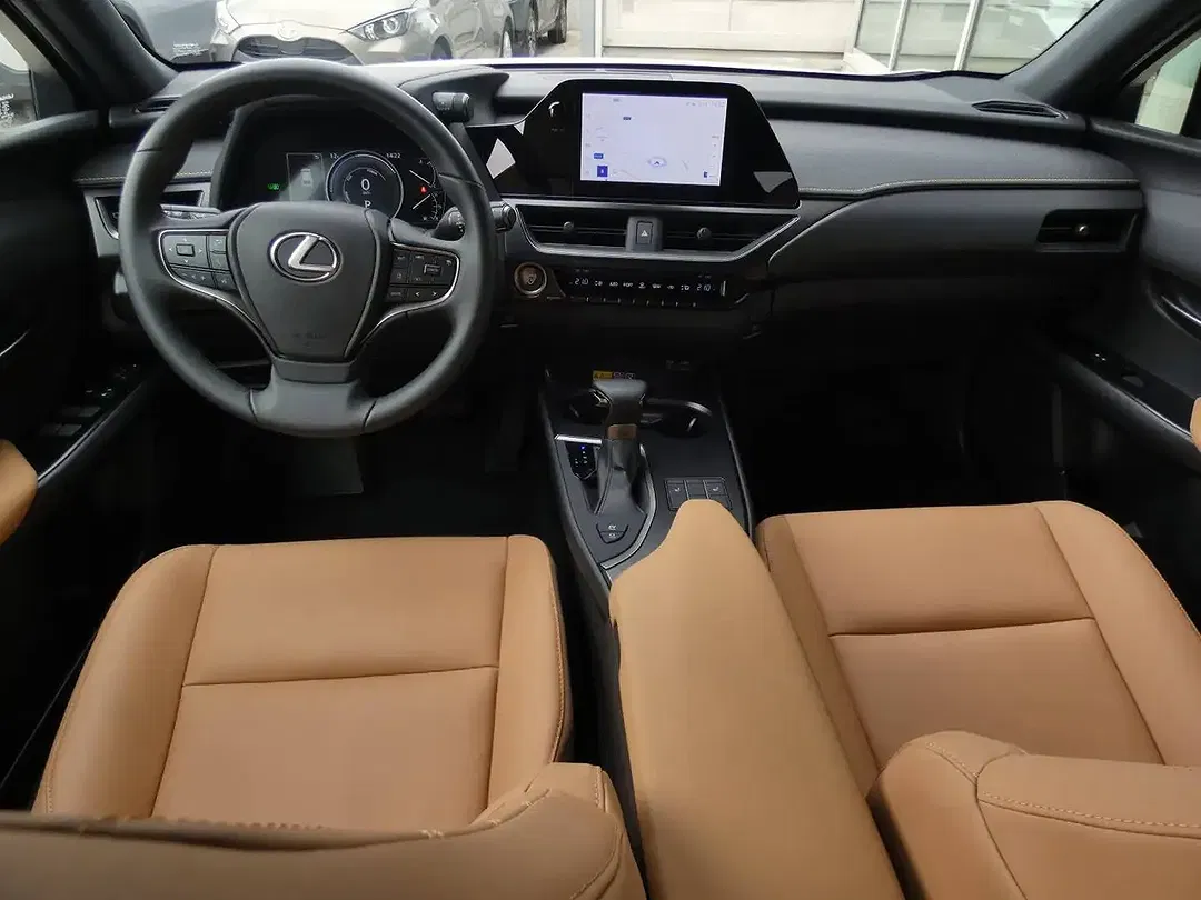 Lexus UX 250h Hybrid F SPORT Design - Thumbnail 11