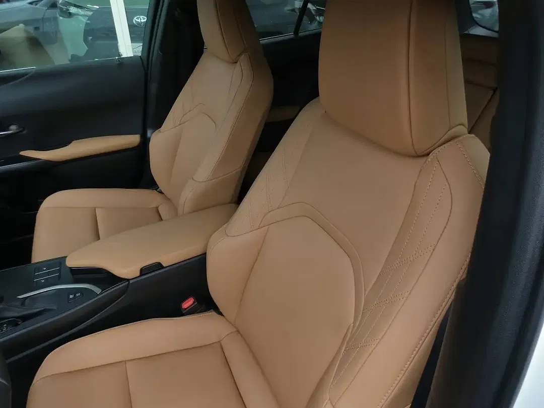 Lexus UX 250h Hybrid F SPORT Design - foto 15