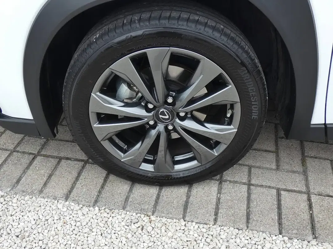 Lexus UX 250h Hybrid F SPORT Design - Thumbnail 5