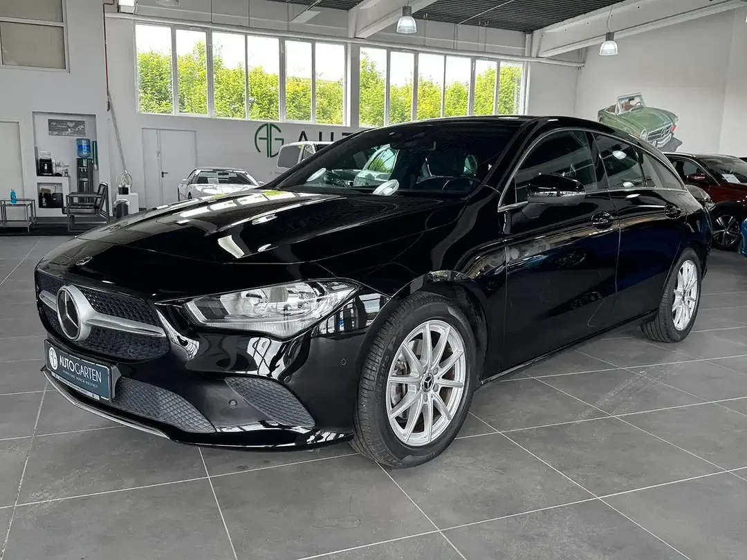 Mercedes-Benz CLA 200 - Thumbnail 1