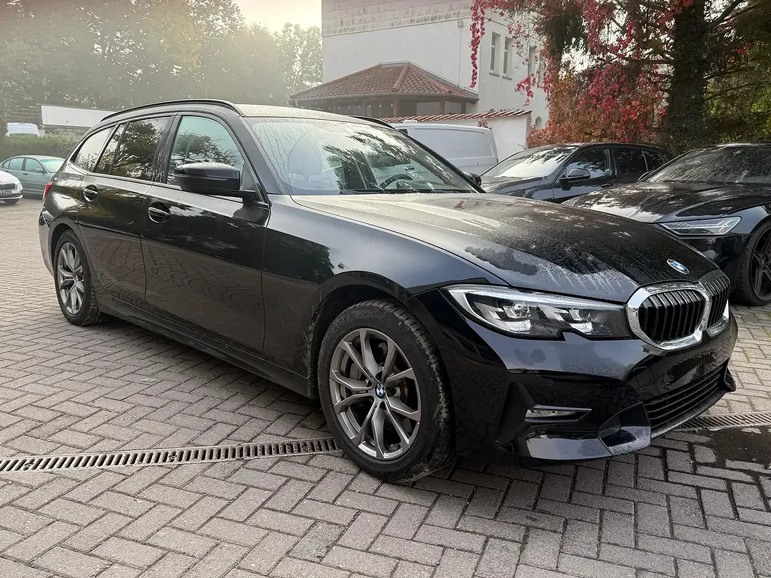 BMW 330 AUT M Sport Line Life - Thumbnail 1