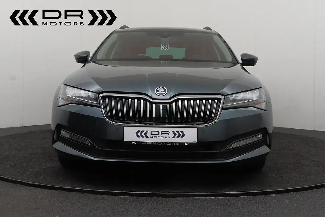 Skoda Superb Combi - Thumbnail 11