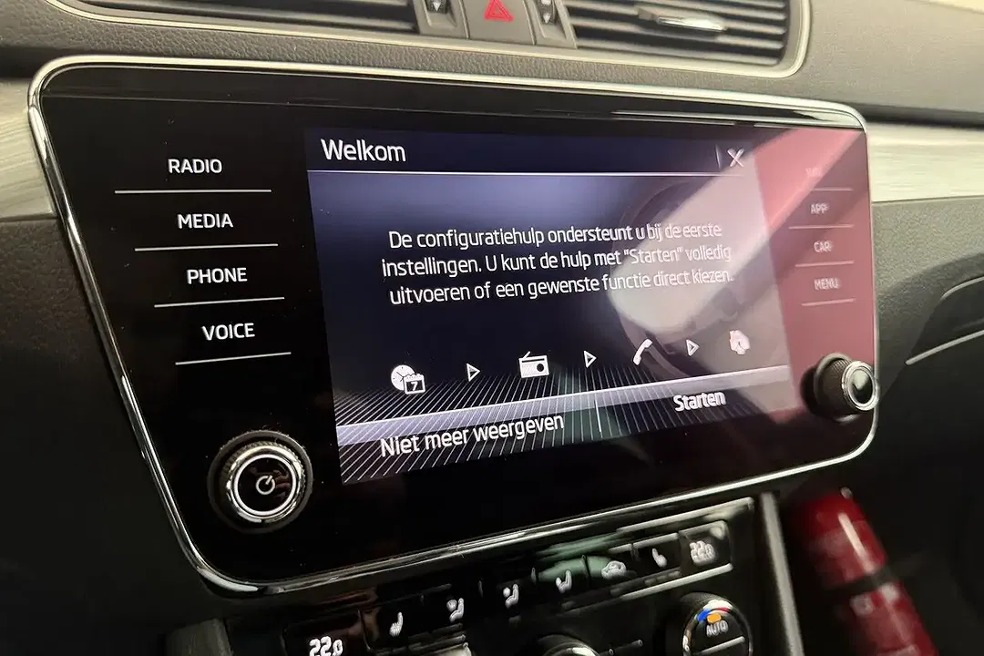 Skoda Superb Combi - Thumbnail 24