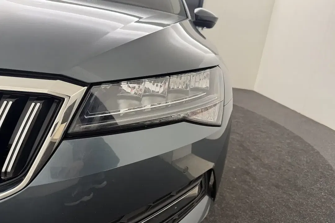 Skoda Superb Combi - Thumbnail 36