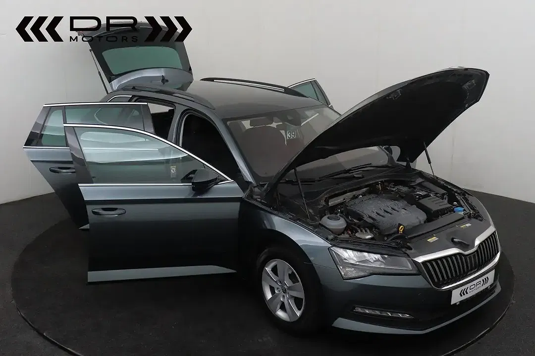 Skoda Superb Combi - Thumbnail 6