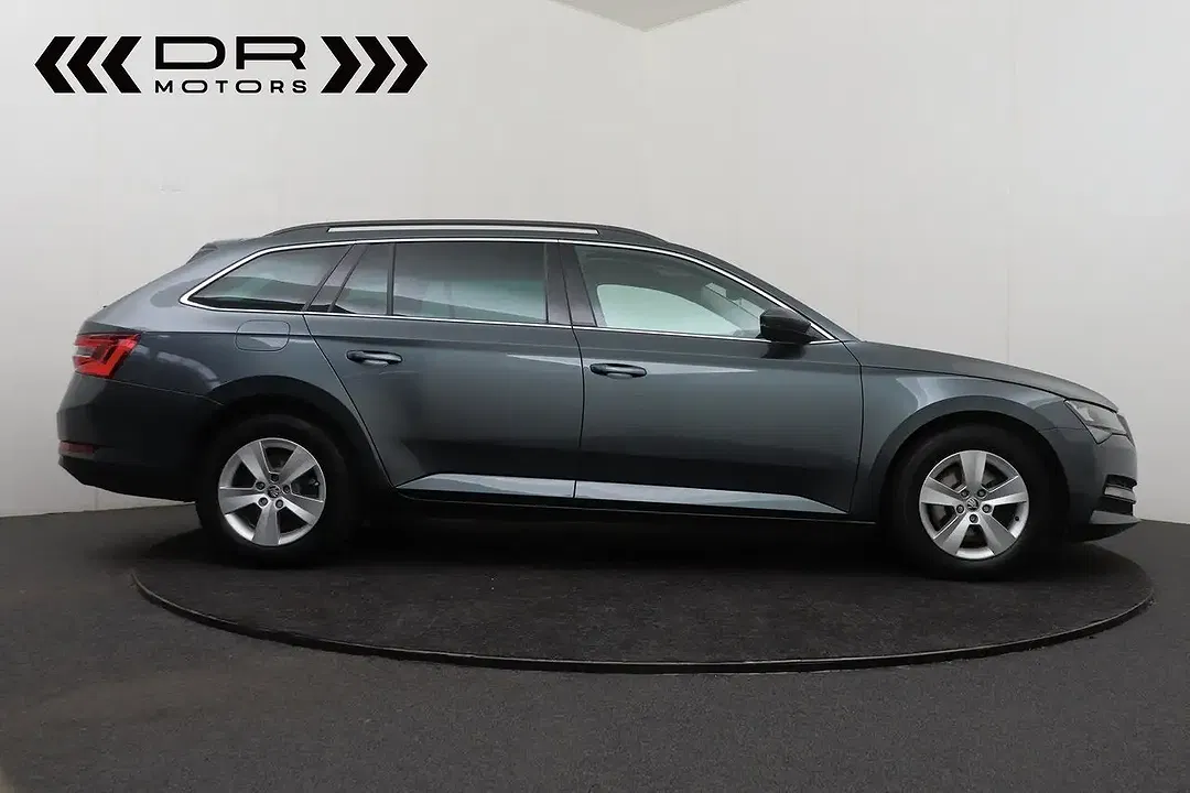 Skoda Superb Combi - Thumbnail 7
