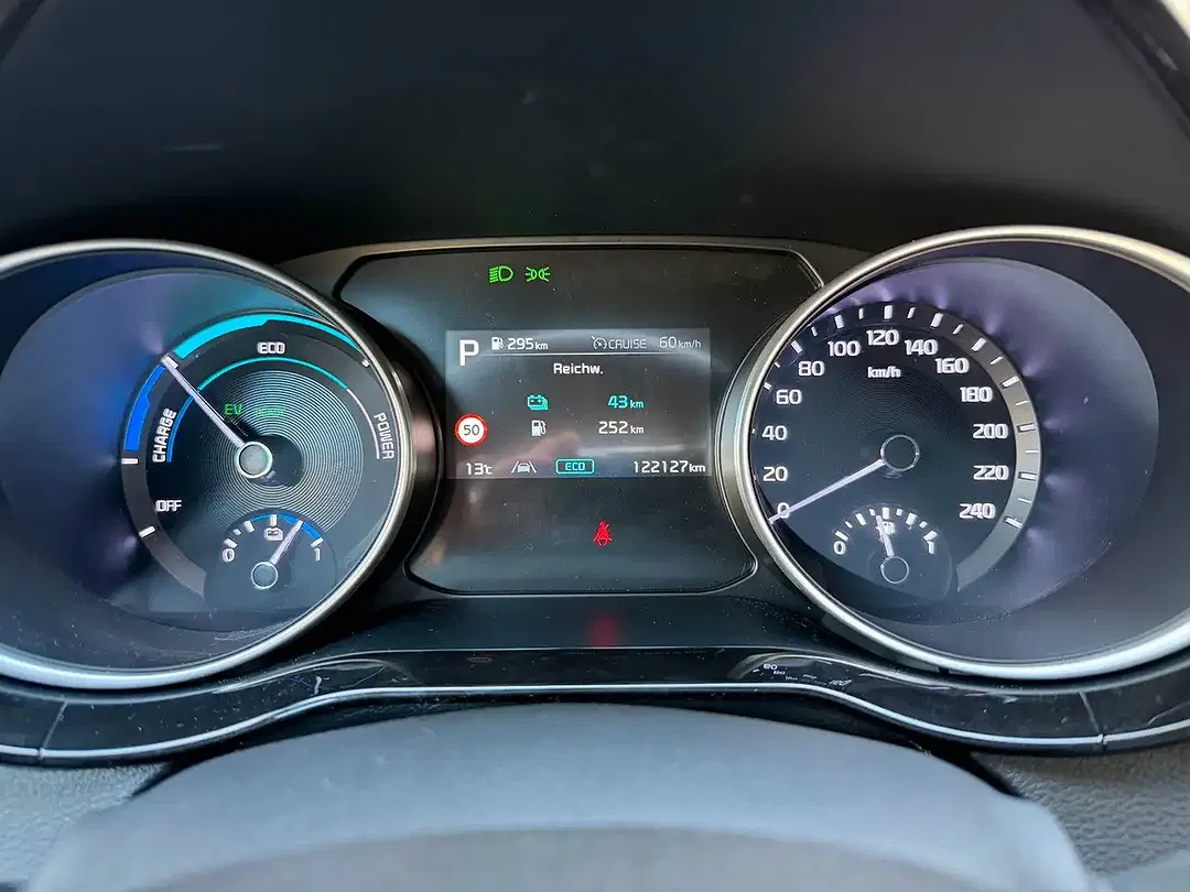 Kia Ceed / cee'd PHEV Hybrid Spirit - Thumbnail 11