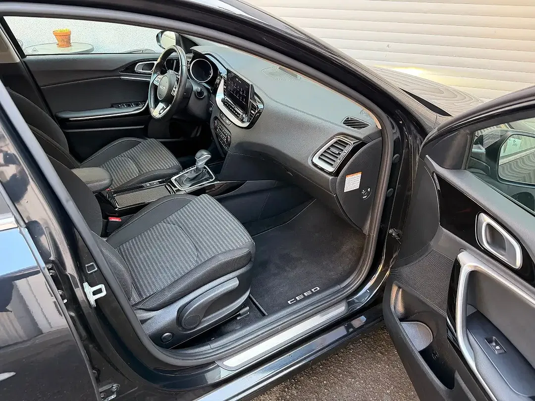 Kia Ceed / cee'd PHEV Hybrid Spirit - Thumbnail 15