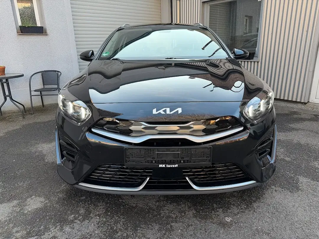 Kia Ceed / cee'd PHEV Hybrid Spirit - Thumbnail 3