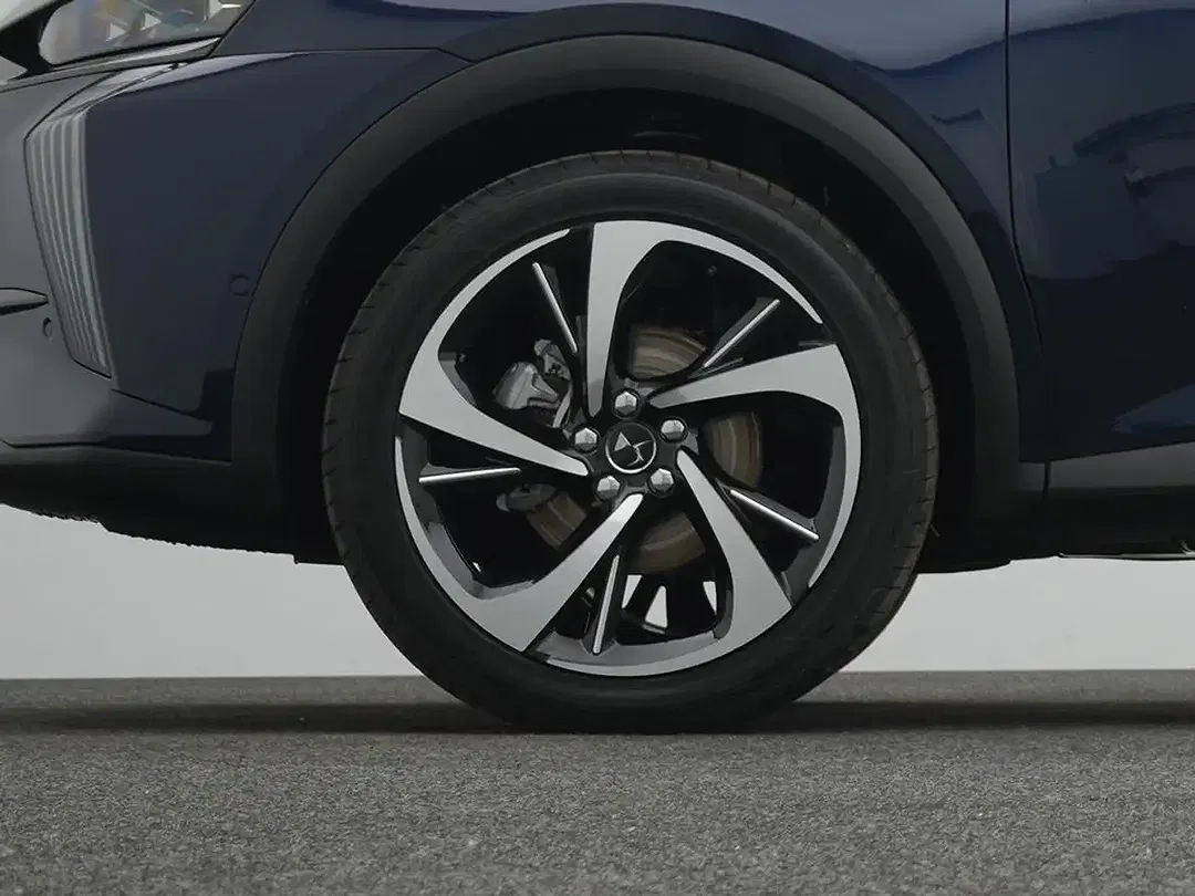 DS Automobiles DS 7 Crossback - Thumbnail 7