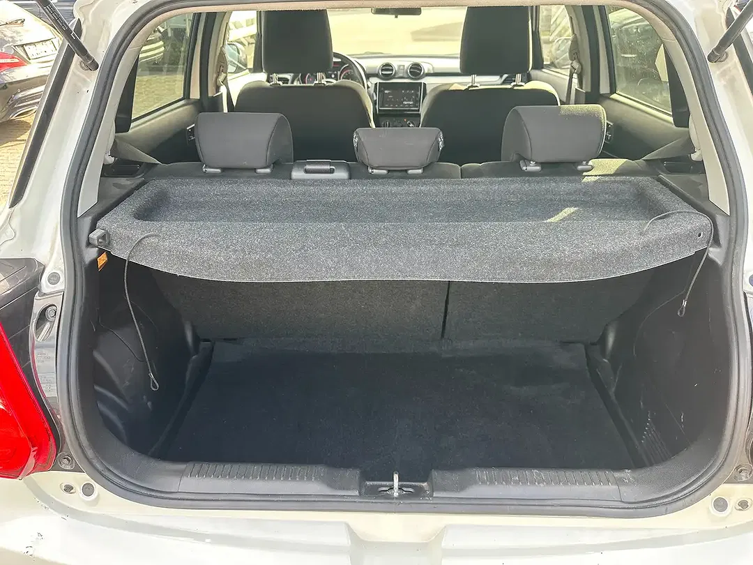 Suzuki Swift 1.2 - Thumbnail 11