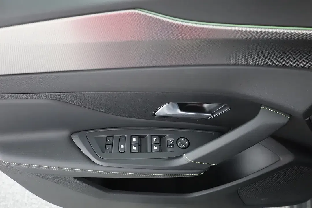 Peugeot 408 145 AUT Hybrid GT - Thumbnail 18