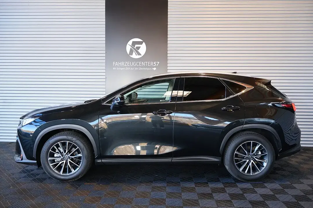Lexus NX 350h Hybrid - foto 2