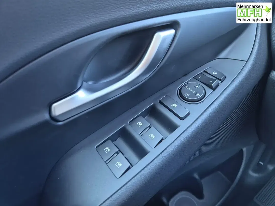 Hyundai i30 1.6 T-GDI AUT cw Trend - Thumbnail 13