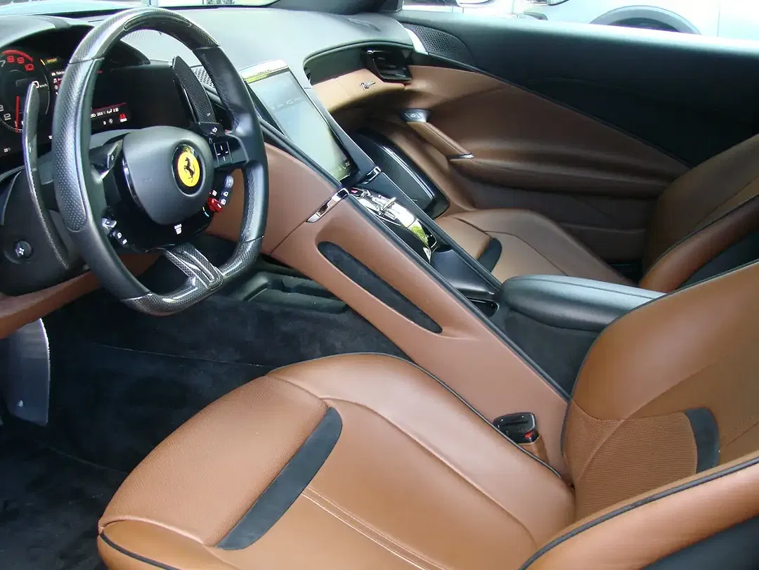 Ferrari Roma V8 - Thumbnail 11