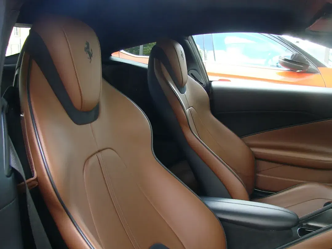 Ferrari Roma V8 - foto 15