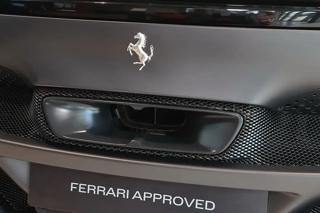 Ferrari 296 GTS - Thumbnail 13
