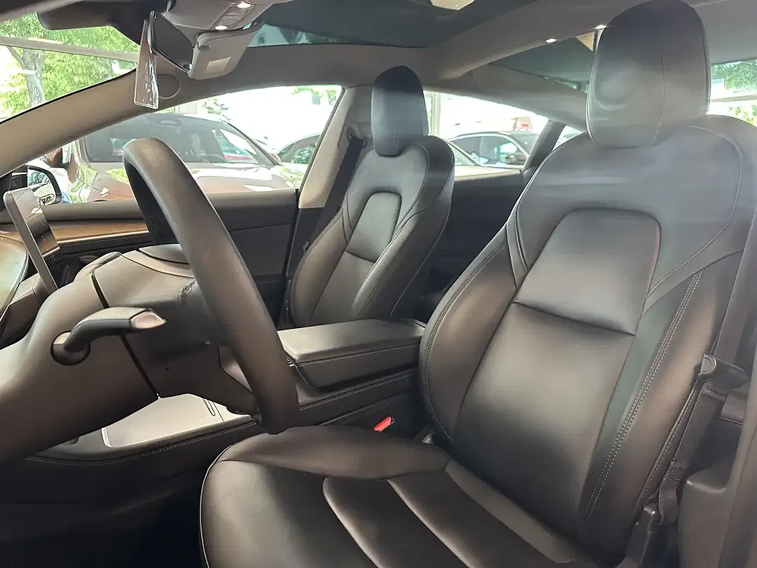 Tesla Model 3 RWD - Thumbnail 13