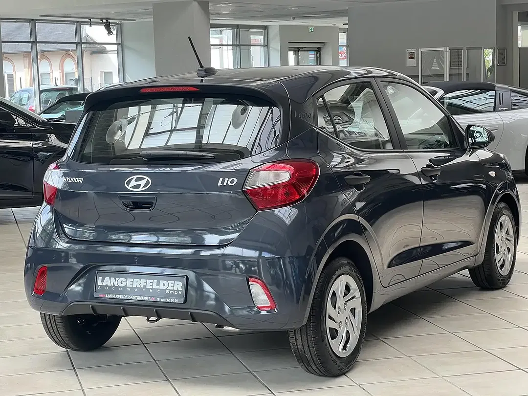 Hyundai i10 1.0 - Thumbnail 3