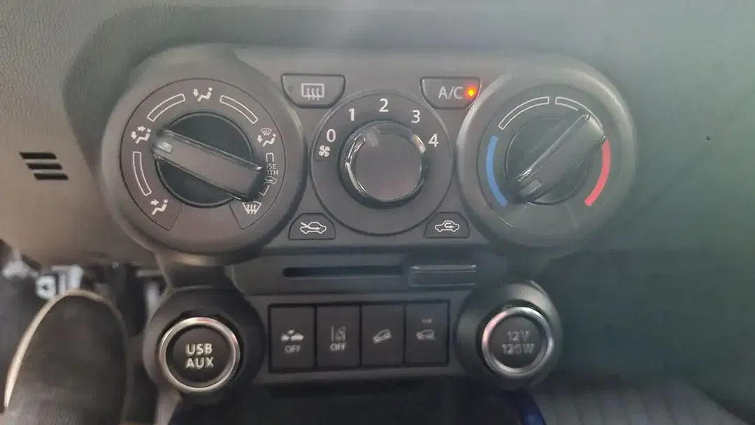Suzuki Ignis Hybrid 1.2 Dualjet AllGrip - Thumbnail 13