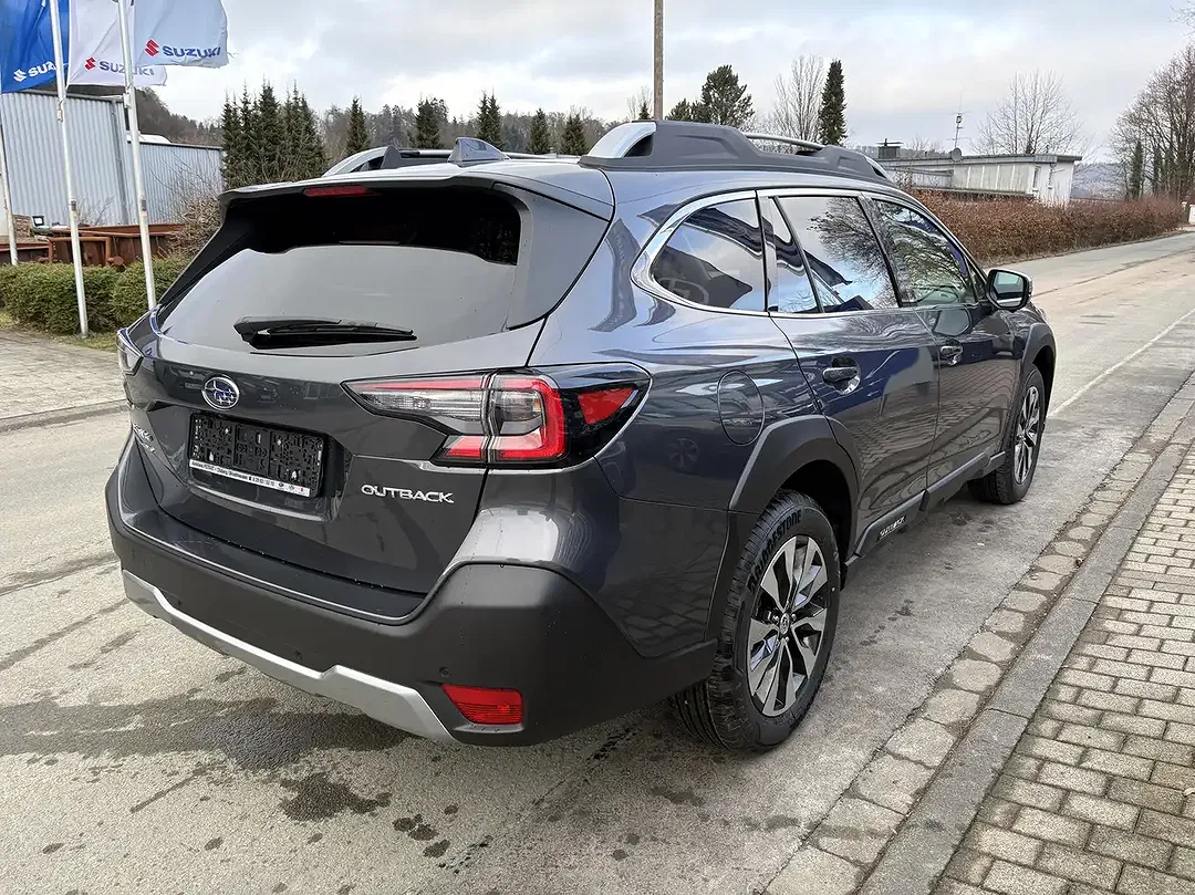 Subaru OUTBACK Platinum - Thumbnail 3