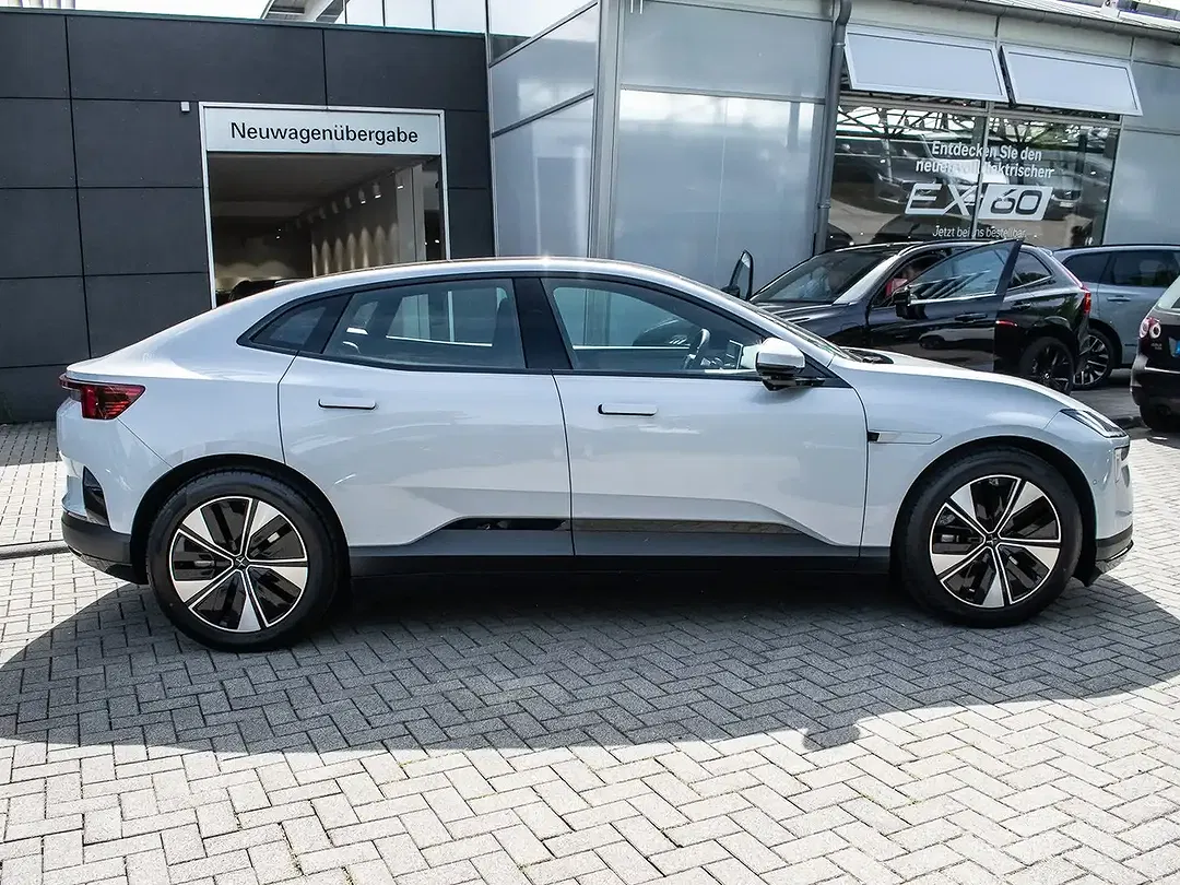 Polestar 4 100 kWh Long Range - Thumbnail 4