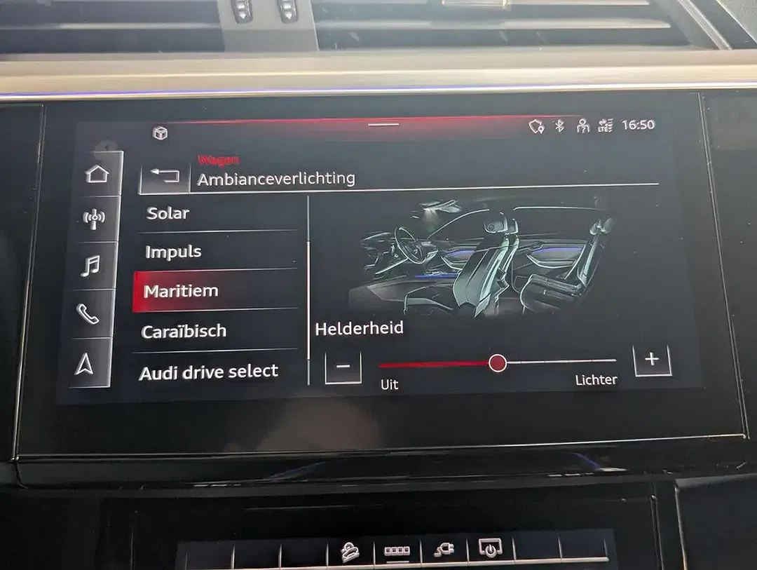 Audi Q8 e-tron S line - Thumbnail 6