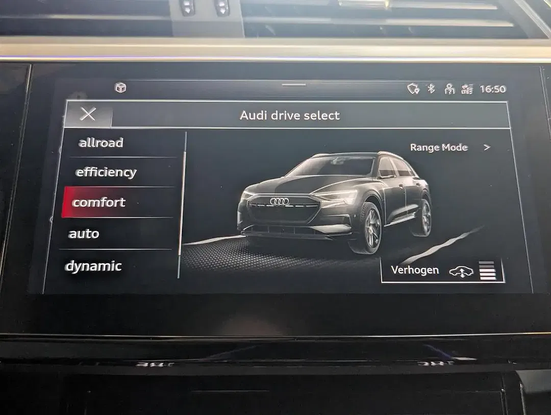 Audi Q8 e-tron S line - Thumbnail 7