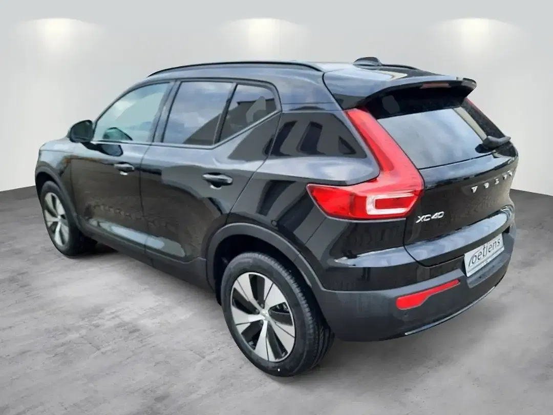 Volvo XC40 B3 MHEV Plus Dark - Thumbnail 5